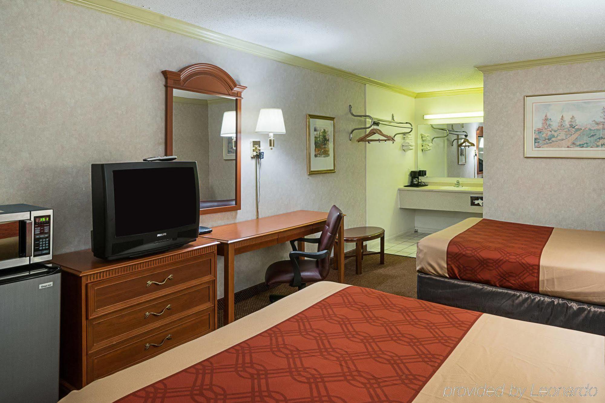 Travel Inn New Castle Airport מראה חיצוני תמונה