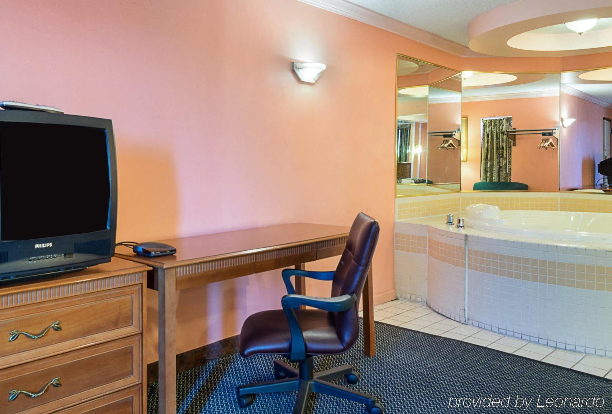 Travel Inn New Castle Airport מראה חיצוני תמונה